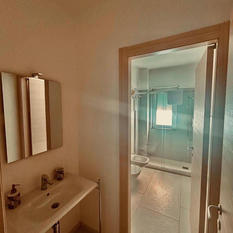 Aqua Marine B&B - Rooms and Apartments - Ampia Camera Matrimoniale - 9