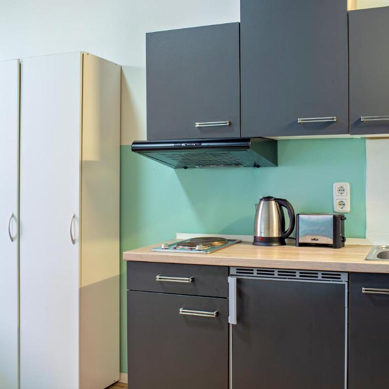 Schwanthaler Hof - Zweibettzimmer mit Gemeinschaftsbad - 12