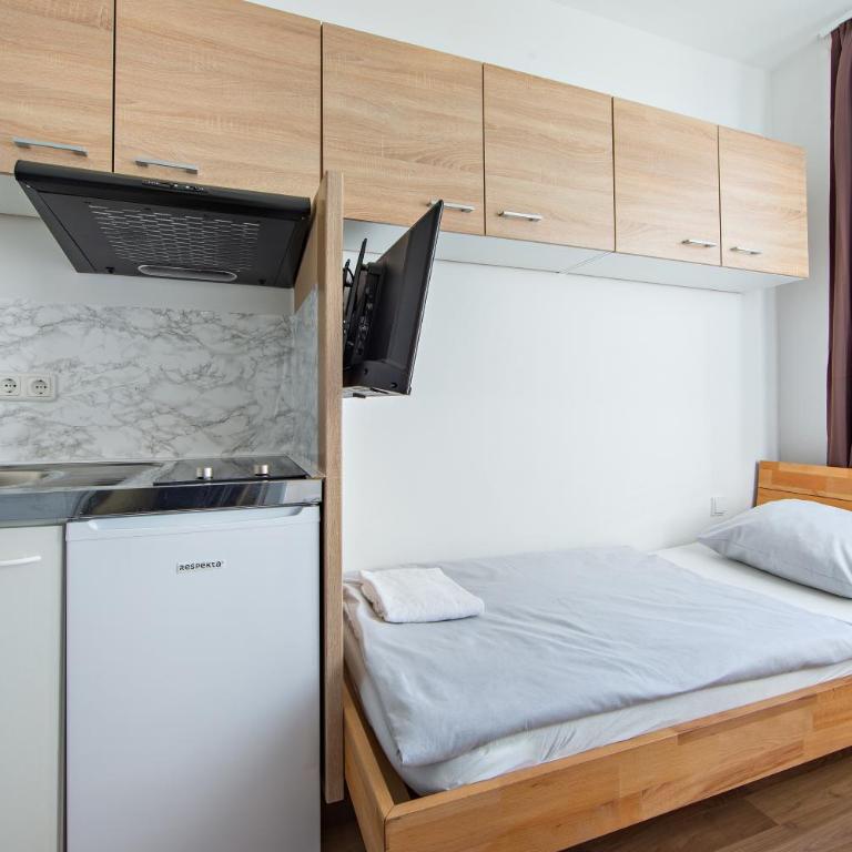 Schwanthaler Hof - Einzelzimmer mit Gemeinschaftsbad - 14