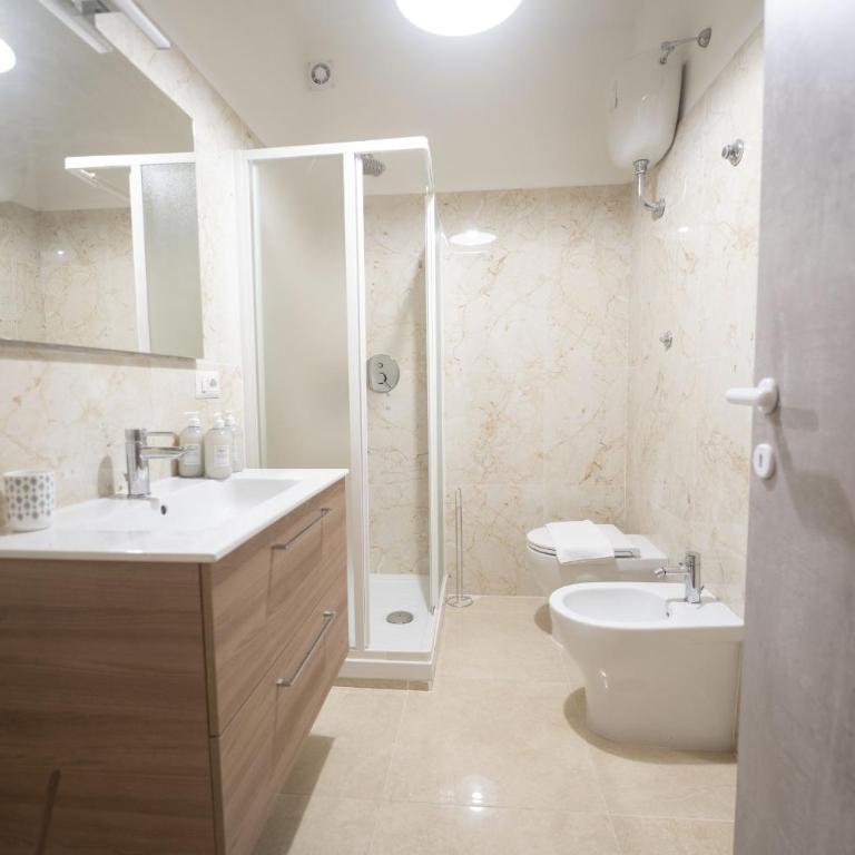 Spacious and Bright 3BR Family Apartment - Appartamento con Balcone - 24