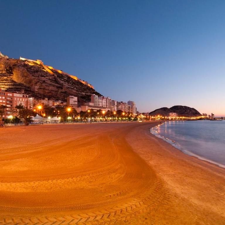 Refugio con encanto en el Casco Antiguo de Alicante! - Two-Bedroom Apartment - 46