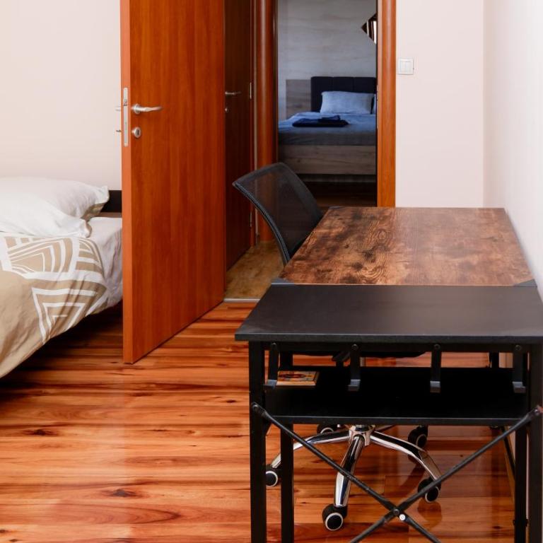 Place to Be - Modern Jacuzzi House in Vozdovac - Two-Bedroom House - 20