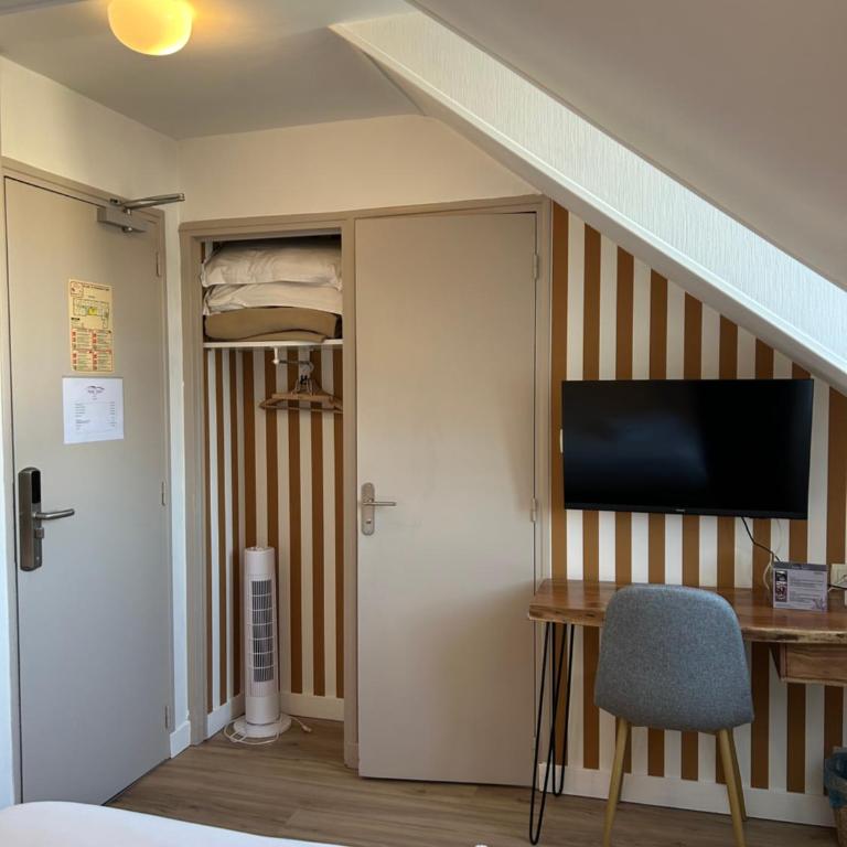 Hotel Eden - Petite Chambre Mansardée - 8