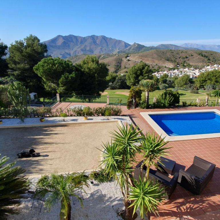 Villa with Pool and Boule right on Alhaurin Golf - Villa with Private Pool - 16