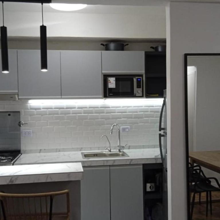 Encantador 2 ambientes en Once - One-Bedroom Apartment - 14