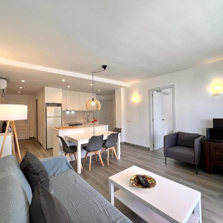 MARITIM Azzure Family Lateral Sea View WiFi - Three-Bedroom Apartment with Sea View - 35