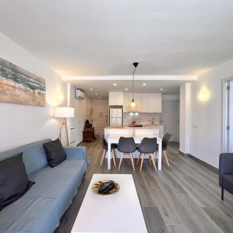 MARITIM Azzure Family Lateral Sea View WiFi - Three-Bedroom Apartment with Sea View - 36