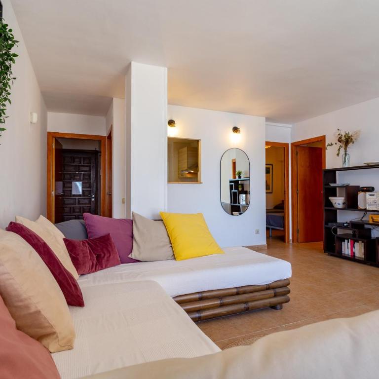 MARITIM Blue Family Sea View WiFi - Apartment mit 2 Schlafzimmern, einem Balkon und Meerblick - 45