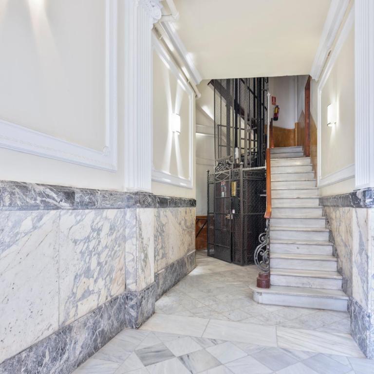 Alcam Entenza - Three-Bedroom Apartment - 7
