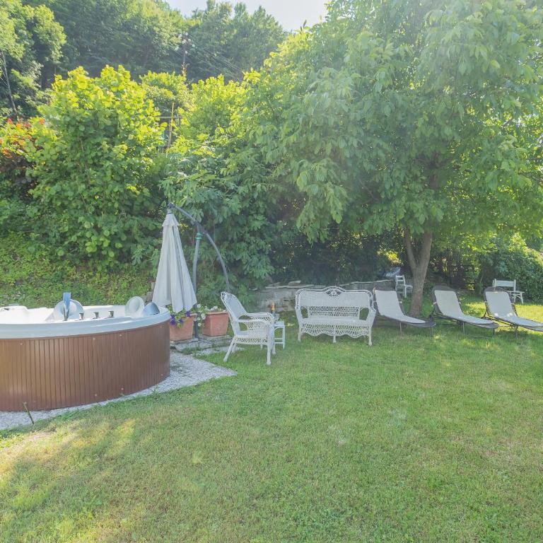 Jacuzzi vista lago - Country House Bellosguardo - Casa con 2 Camere da Letto - 16