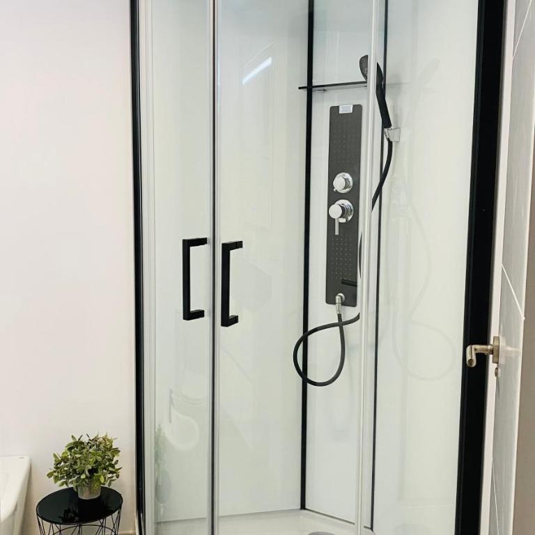 Blue house 1ª linea playa - Three-Bedroom Apartment - 6