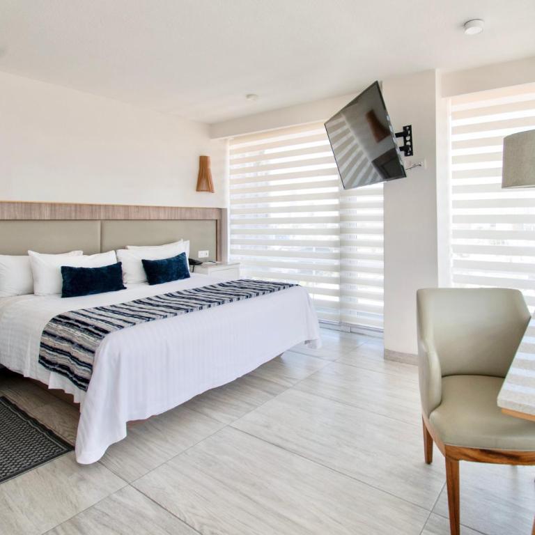 Hotel Velvet Plaza - Habitación Doble con balcón - 7