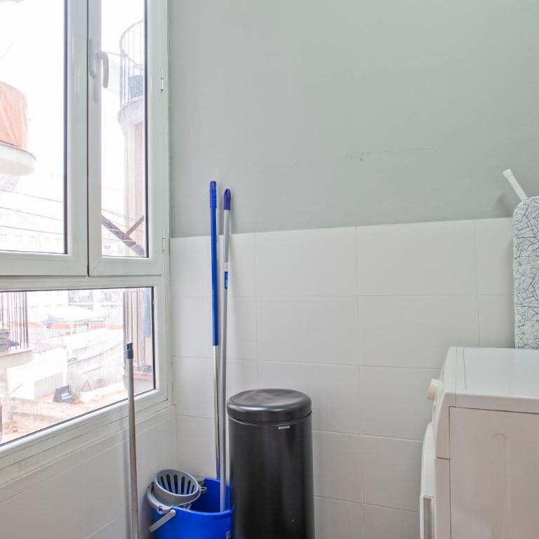 Alcam Entenza - Three-Bedroom Apartment - 15