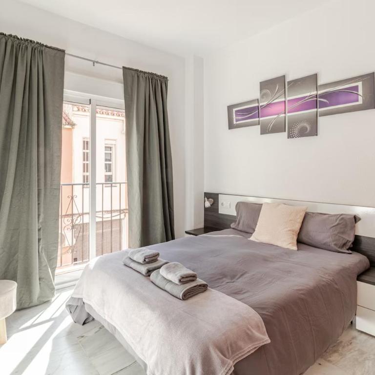 Prime Location in Málaga - 15 Min Walk to Old Town - Apartamento de 1 dormitorio con balcón - 8