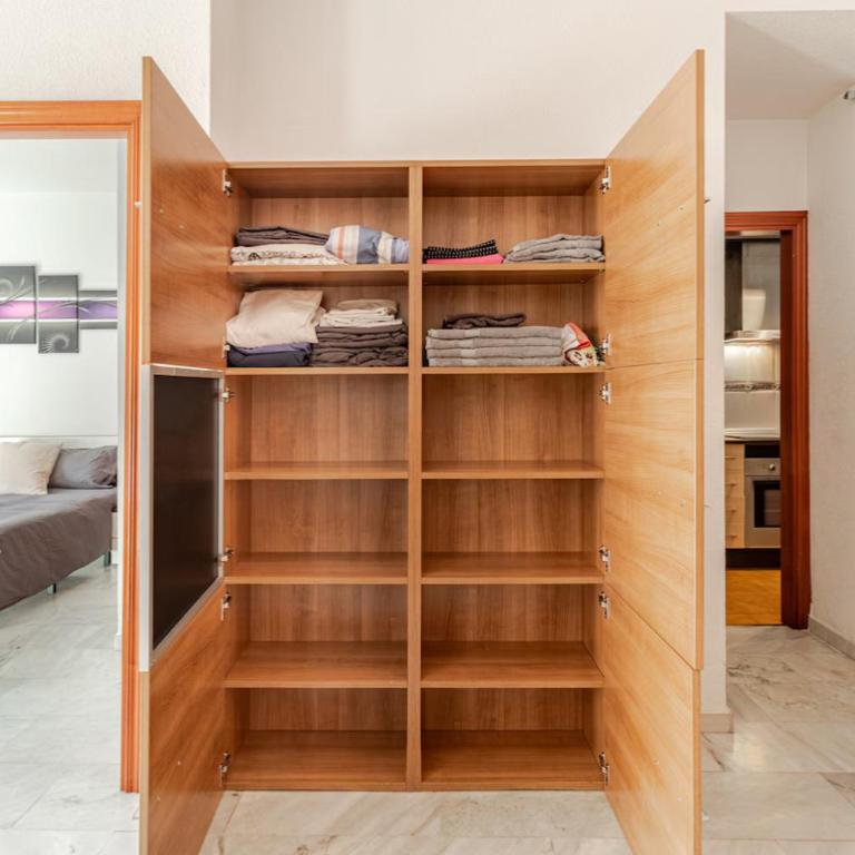 Prime Location in Málaga - 15 Min Walk to Old Town - Apartamento de 1 dormitorio con balcón - 9
