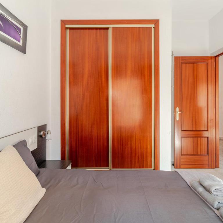 Prime Location in Málaga - 15 Min Walk to Old Town - Apartamento de 1 dormitorio con balcón - 14