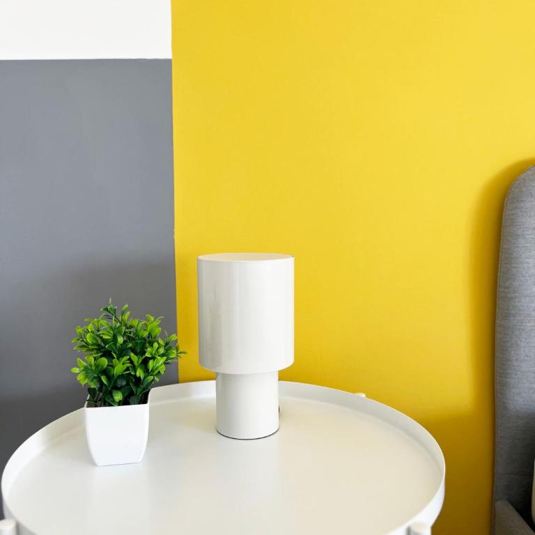Yellow Sweet Home - Appartamento con 1 Camera da Letto - 12