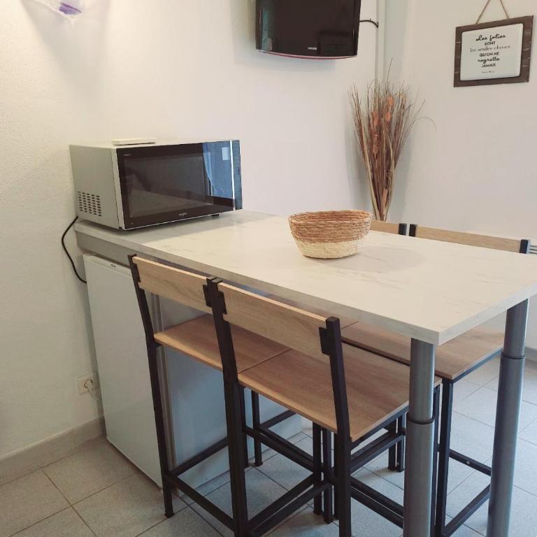 Au petit bonheur parking gratuit - Two-Bedroom Apartment - 12