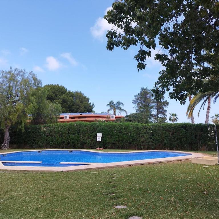 estudio para parejas con piscina en urbanizacion tranquila - Apartamento de 1 dormitorio - 1