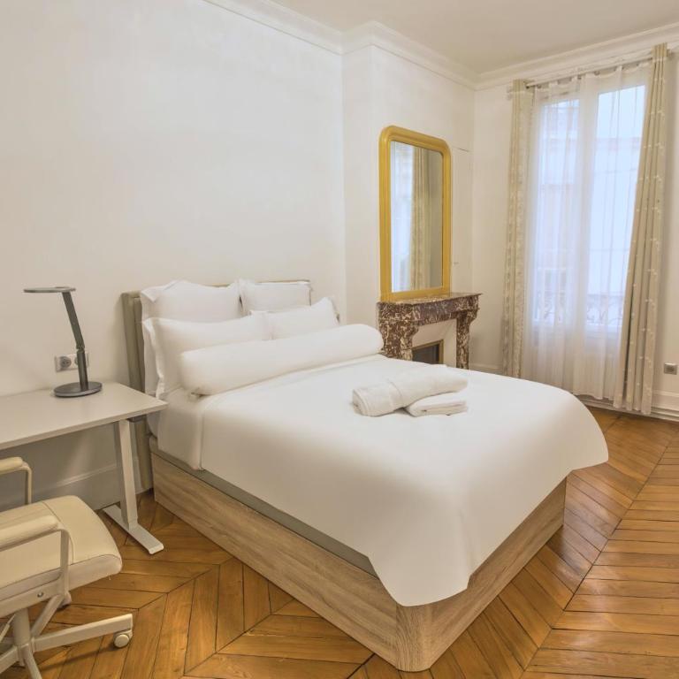 Luxury Royal Suite, 118 square meters, notre dame, 3 bedrooms - Appartement 3 Chambres Premium avec Balcon - 11