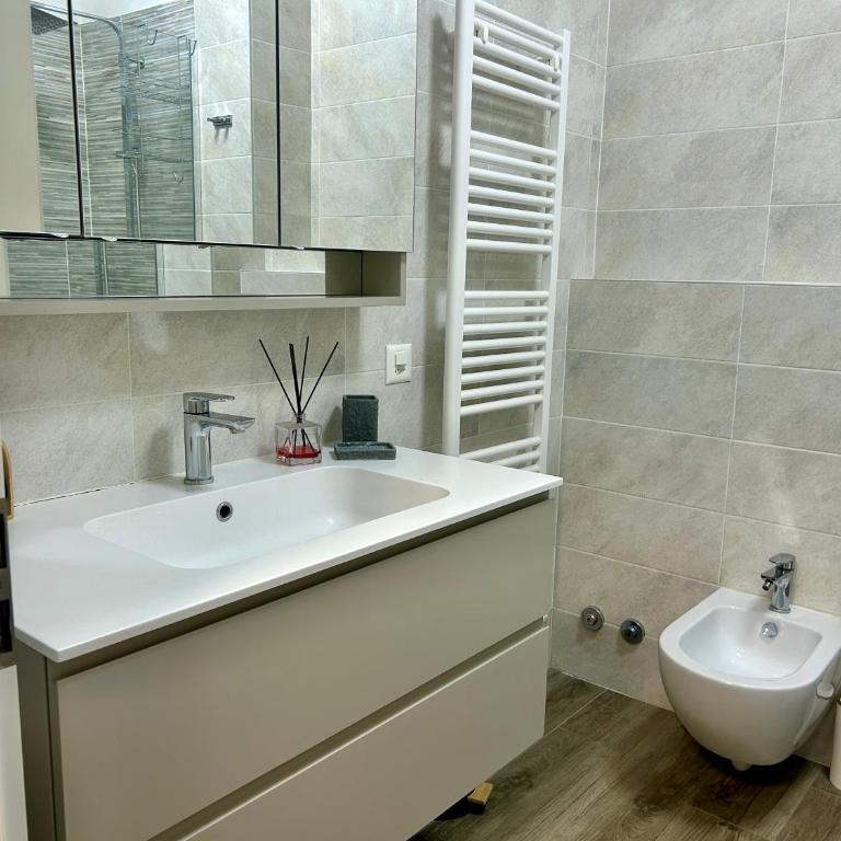 Spacious & Stylish Apartment - Partial Lake View - Appartamento con 1 Camera da Letto - 14
