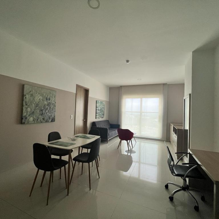 Apartahotel City Studios - Apartamento de 2 dormitorios con balcón - 12
