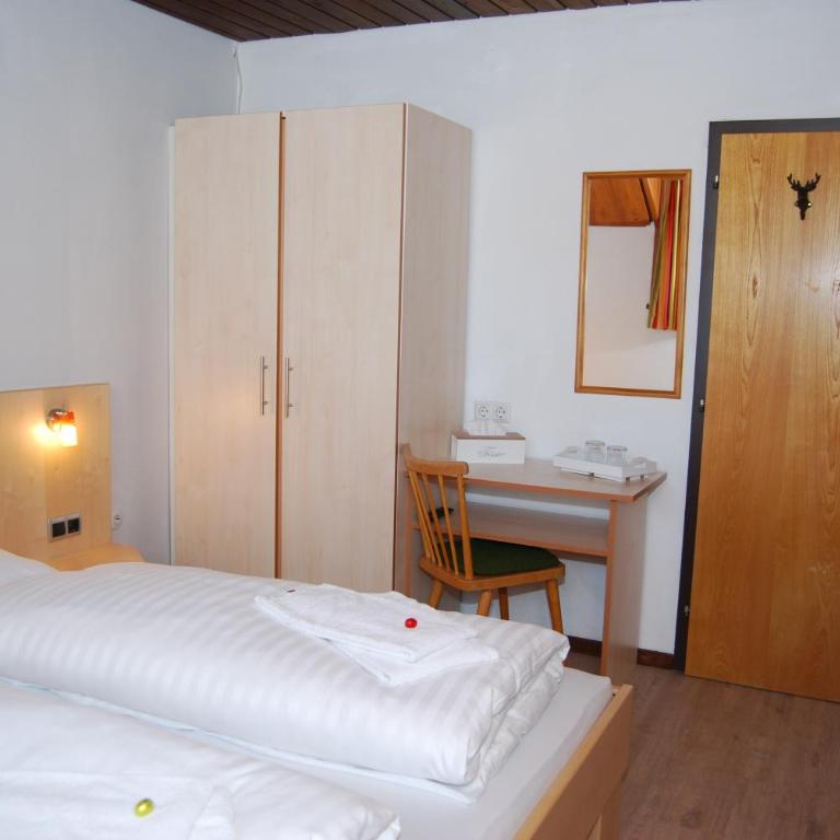 Gästehaus Pernull - Doppelzimmer ohne Balkon - 1