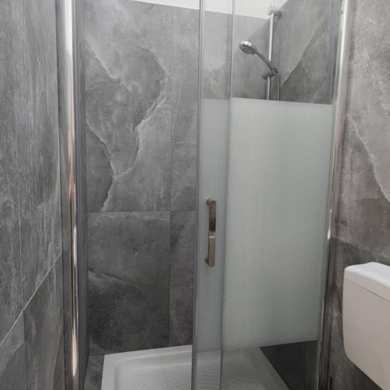 Roma termini Tina Ya B&B - Camera Matrimoniale Budget - 27