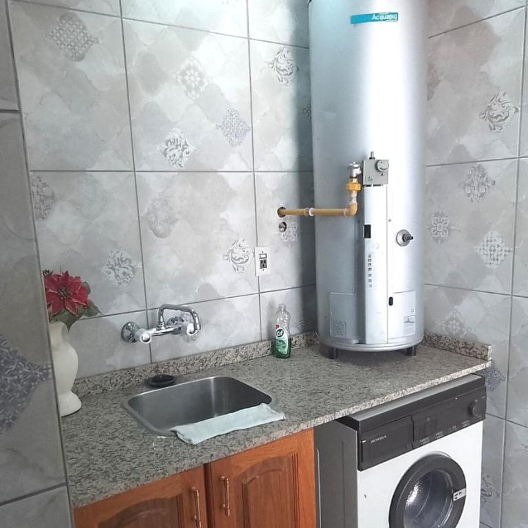 Casa confortable con muy buena ubicación - Casa de 3 dormitorios - 29