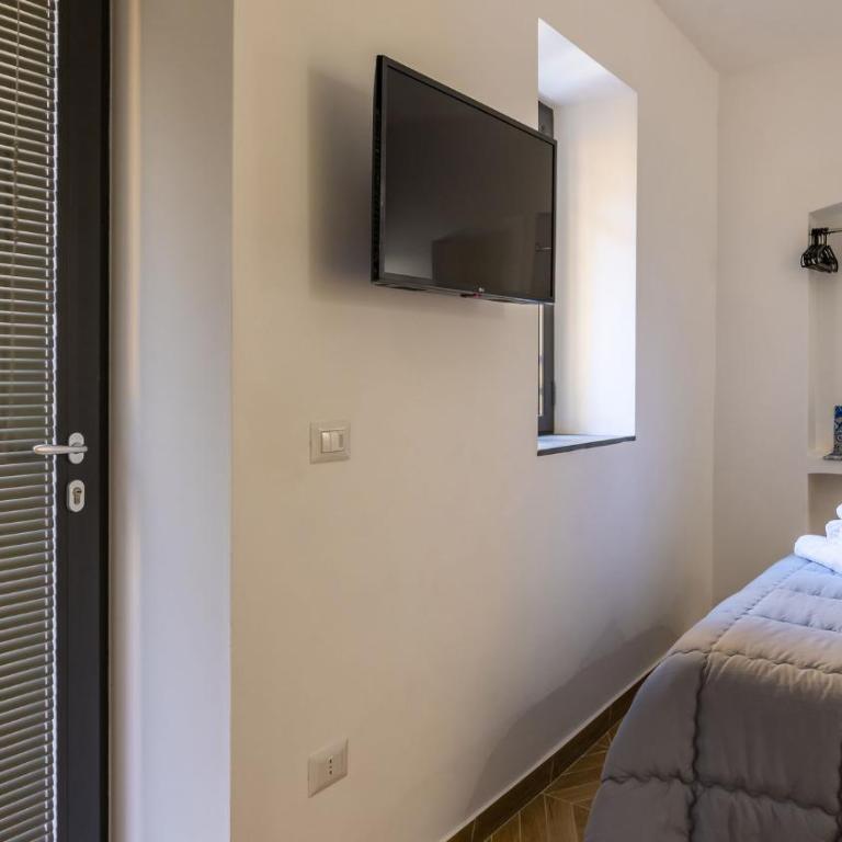 Mini Appartamento Napoli Centro - Palazzo Mormando - Standard Studio - 9