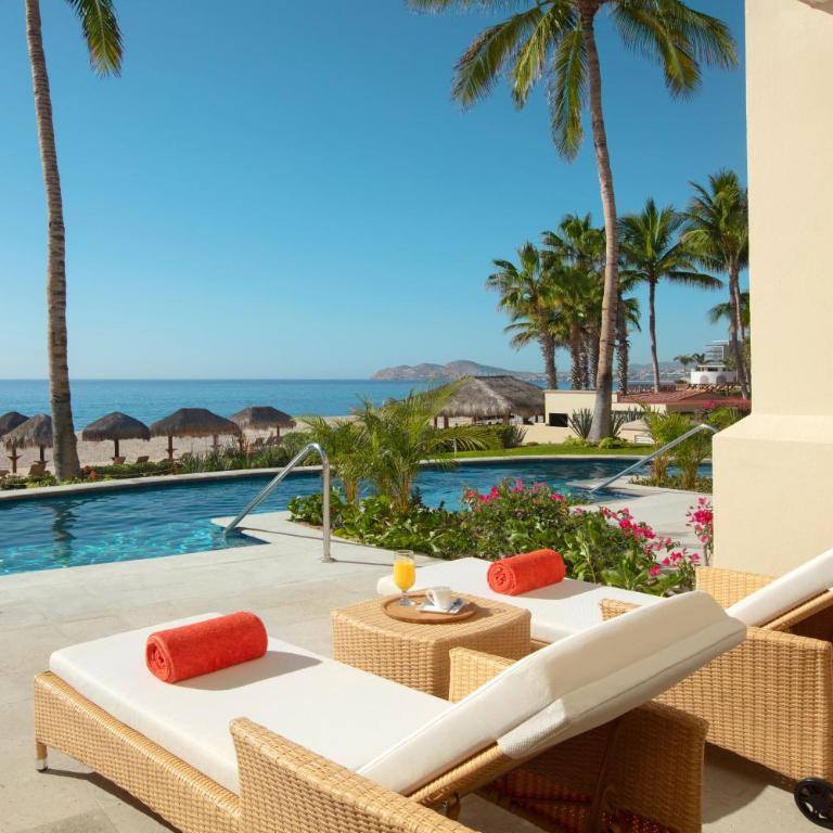 Dreams Los Cabos Suites Golf Resort & Spa - Preferred Club One Bedroom Suite Ocean Front Swim Out King - 4