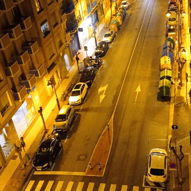 Gonzalo de Berceo 15 " CALIDAD-SOBRIO" AND " FREE PRIVATE PARKING " - Apartamento de 3 dormitorios - 60