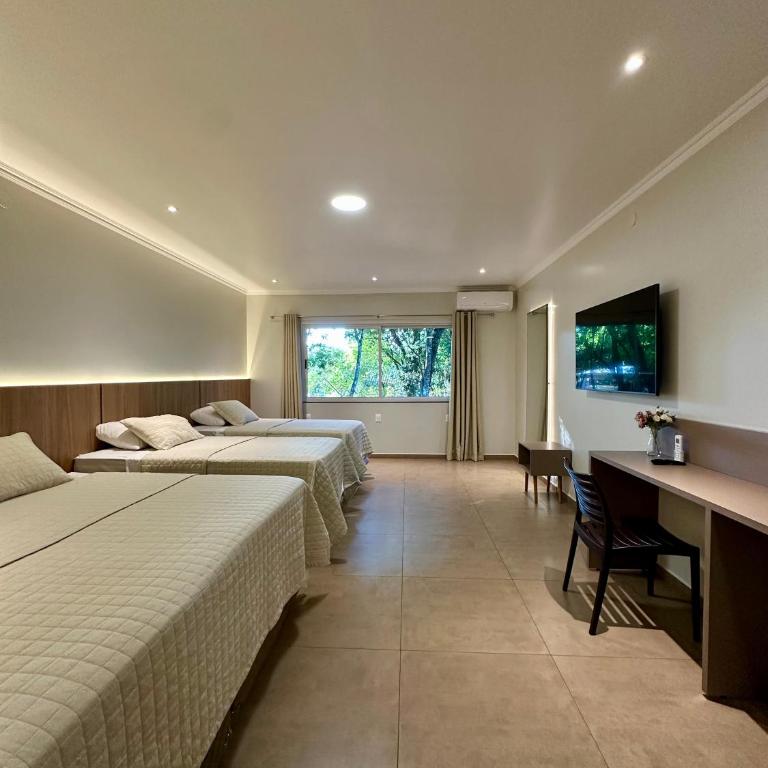 Parque Hotel Manantial - Superior Quadruple Room - 3