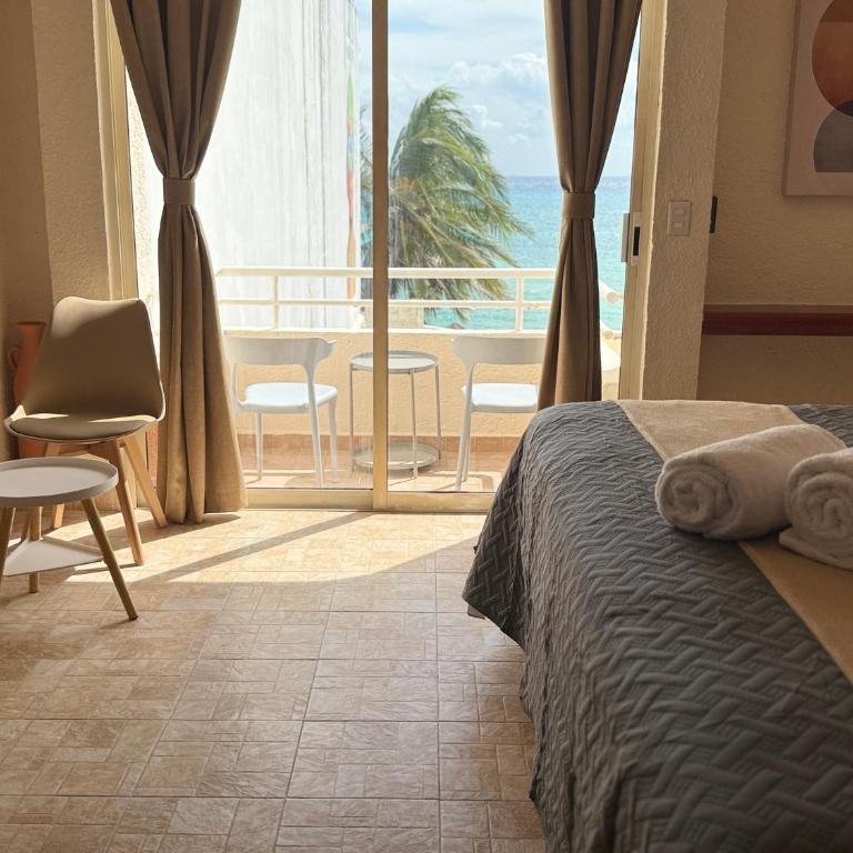 Luciana Hotel & Beach Club - Habitación con cama extragrande y vistas al mar - 12