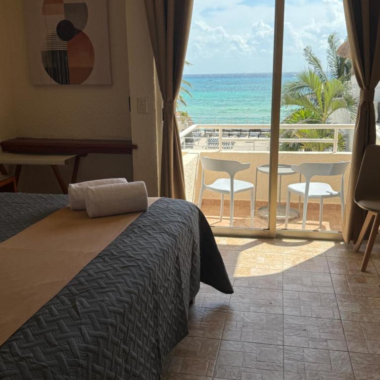 Luciana Hotel & Beach Club - Habitación con cama extragrande y vistas al mar - 13