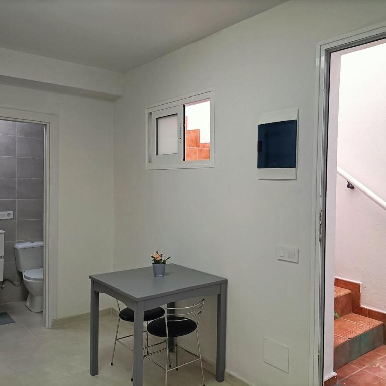 Acogedor Miniestudio en Playa Honda - One-Bedroom Apartment - 2