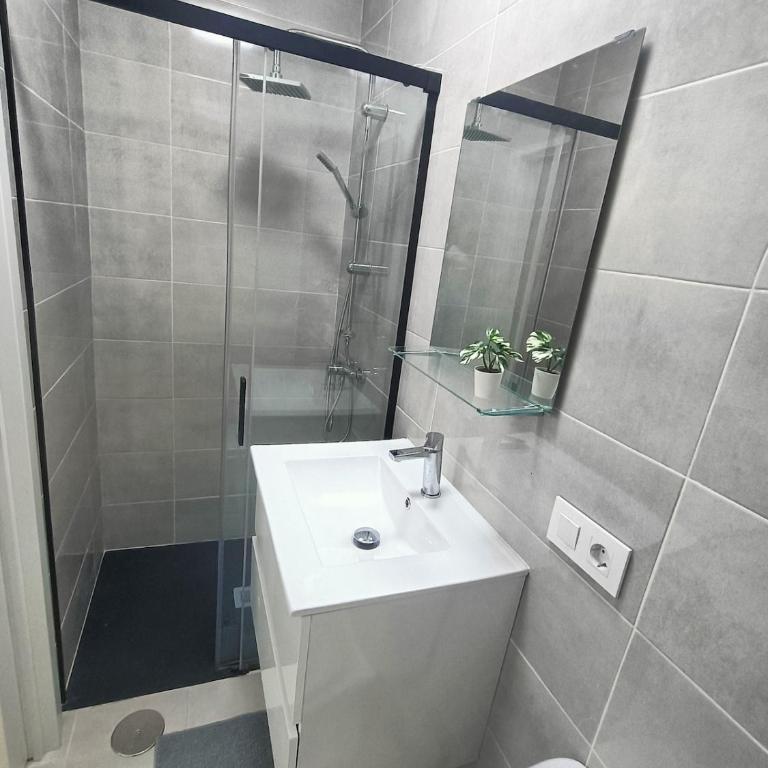 Acogedor Miniestudio en Playa Honda - One-Bedroom Apartment - 5