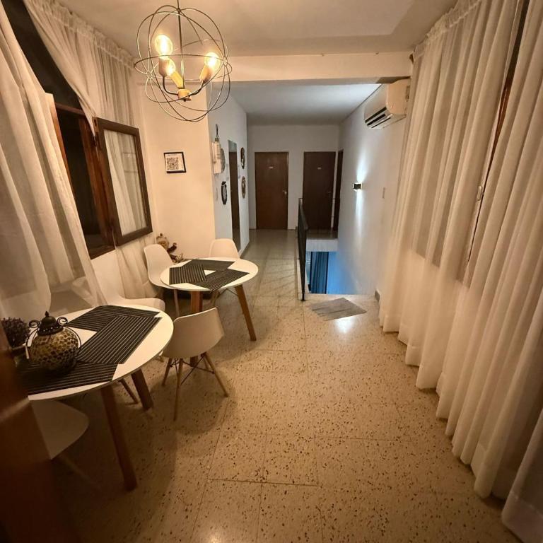 Hostel Vicente - Habitación Triple con balcón - 9