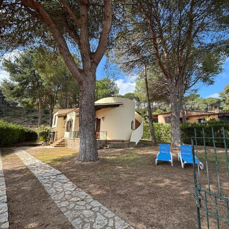 Casa con Gran Jardín Privado y Piscina Comunitaria en Torroella de Montgrí - ES-323-44 - Vacation Home - 10