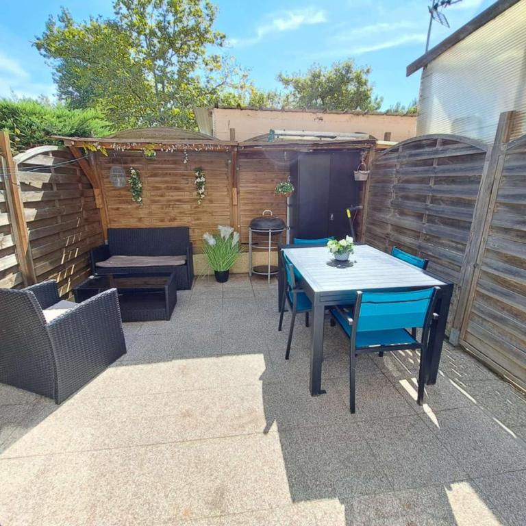 Maison mitoyenne climatisée 7 pers. avec piscine et parking à Marseillan-Plage - FR-1-326-848 - Appartement - 2