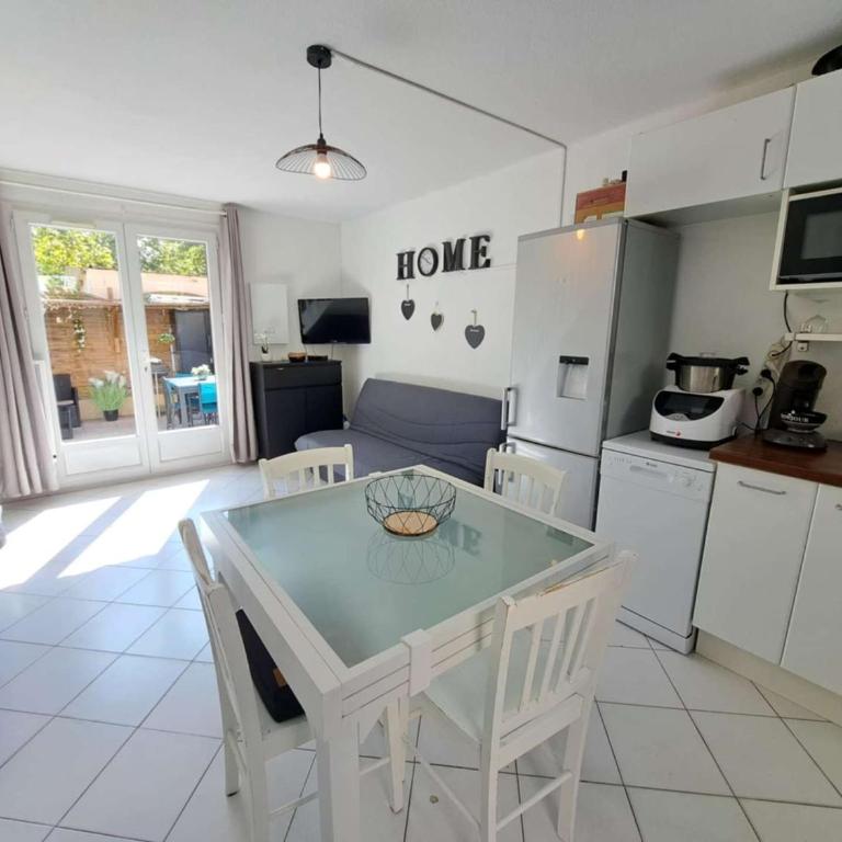Maison mitoyenne climatisée 7 pers. avec piscine et parking à Marseillan-Plage - FR-1-326-848 - Appartement - 4