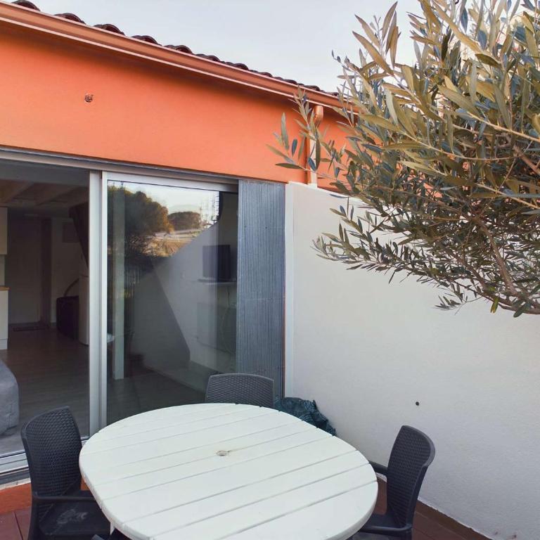 Appartement lumineux 2 pièces, terrasse, proche plage, parking, Grau D'Agde - One-Bedroom Apartment - 1