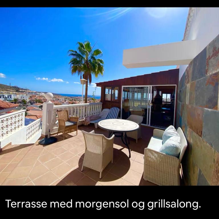 Big 2 bedrom in Arguineguin, Loma dos - Family Two-Bedroom Apartment with View - 1