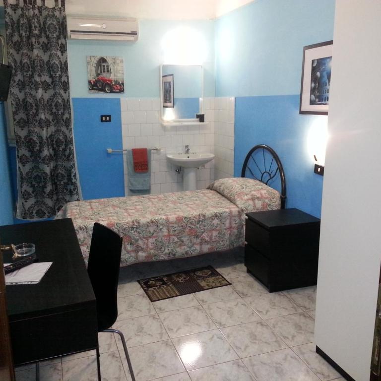 Roxena house - Camera Singola con Bagno in Comune - 5