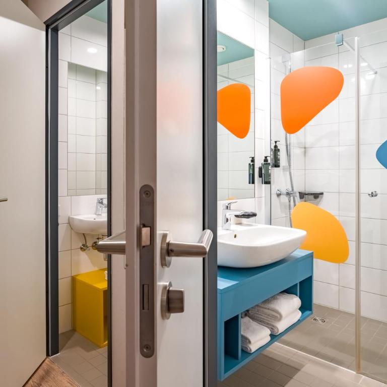 Ramada Encore by Wyndham Munich Messe - Deluxe Zweibettzimmer - 8