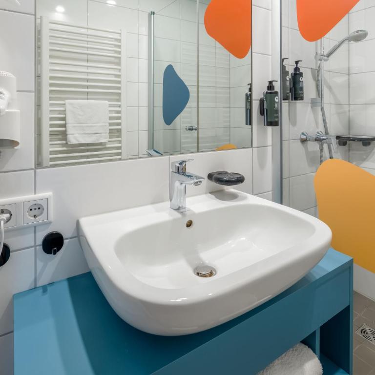 Ramada Encore by Wyndham Munich Messe - Deluxe Zweibettzimmer - 7