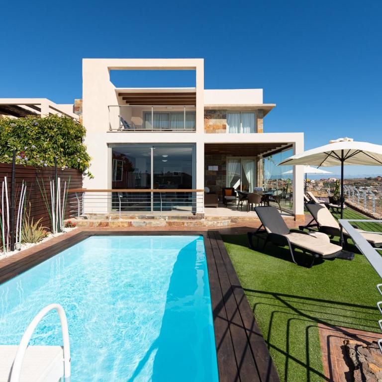 Tropical House sea views - Three-Bedroom Villa - 1
