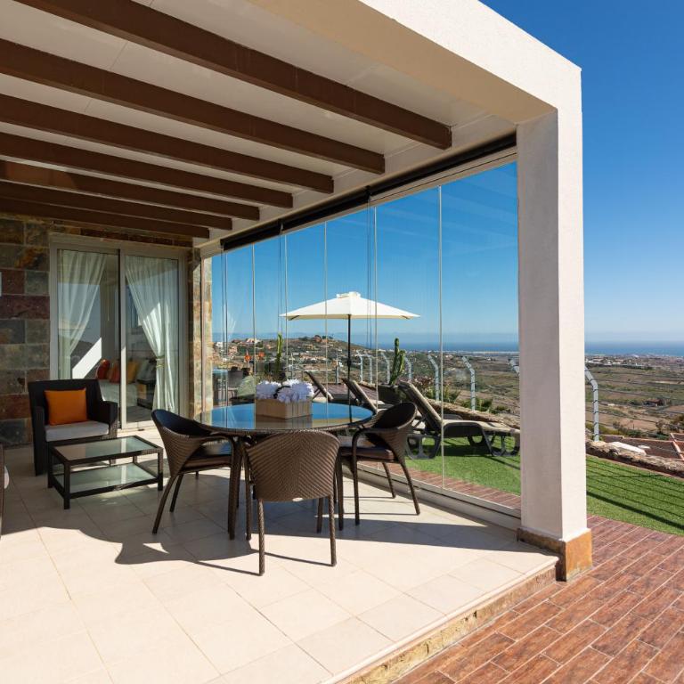 Tropical House sea views - Three-Bedroom Villa - 3
