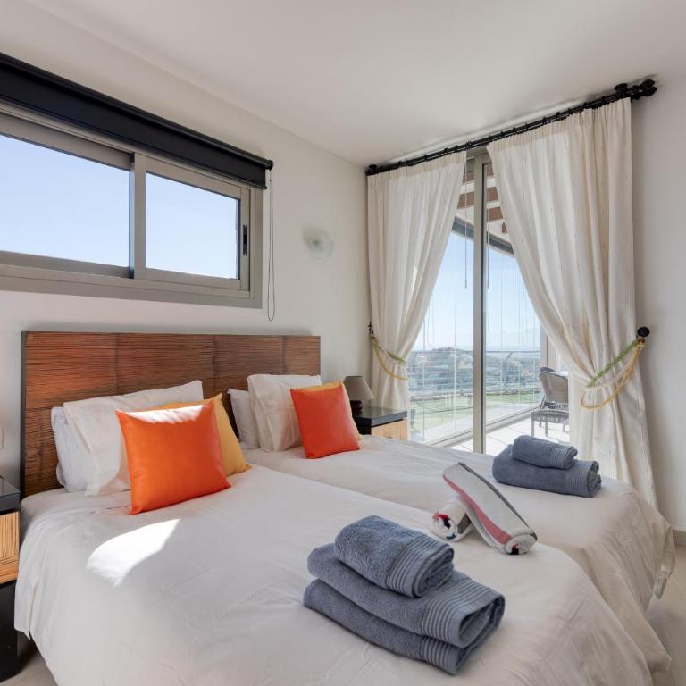 Tropical House sea views - Three-Bedroom Villa - 19