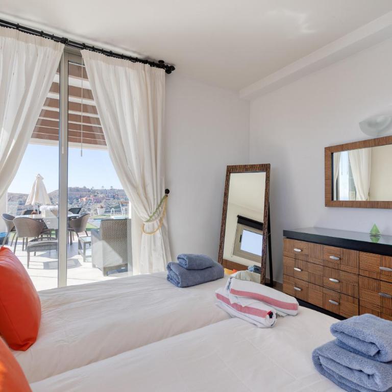 Tropical House sea views - Three-Bedroom Villa - 20